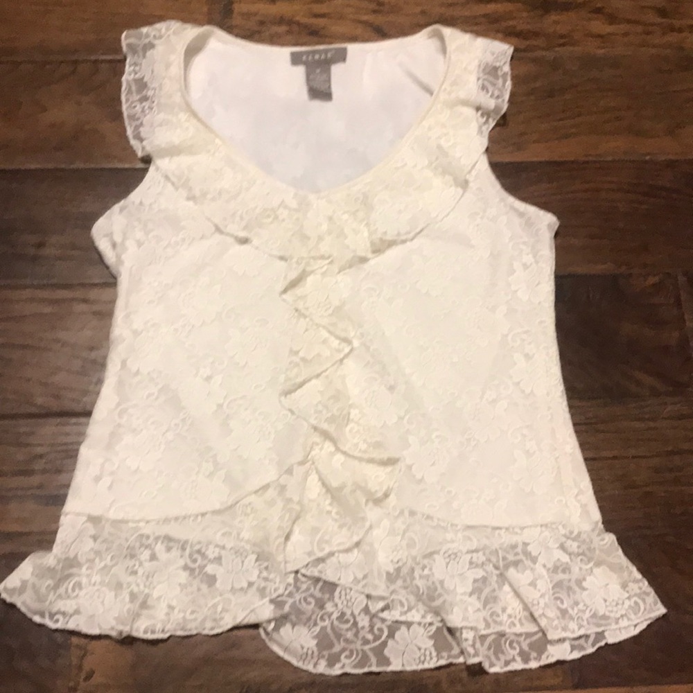 Lace sleeveless top
